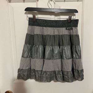 Summer mini skirt. Grey stripe.